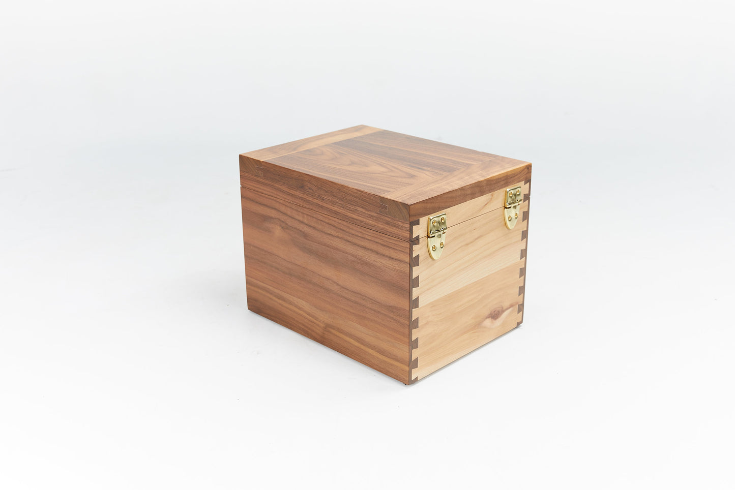 George's Large Walnut & Maple Mixed Hinge