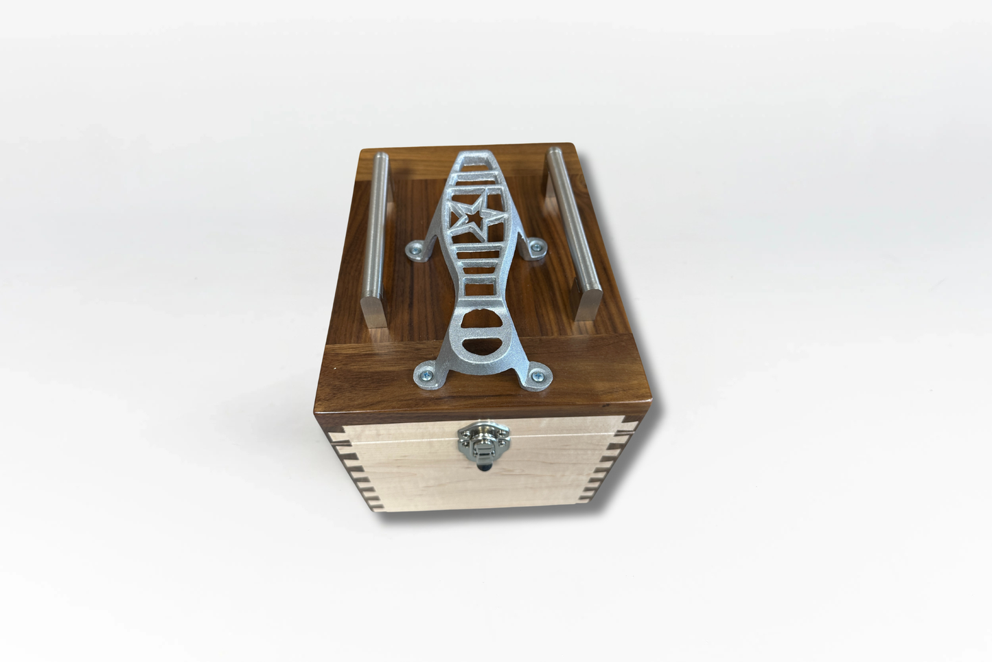 George's Large Walnut & Maple Mixed Hinge