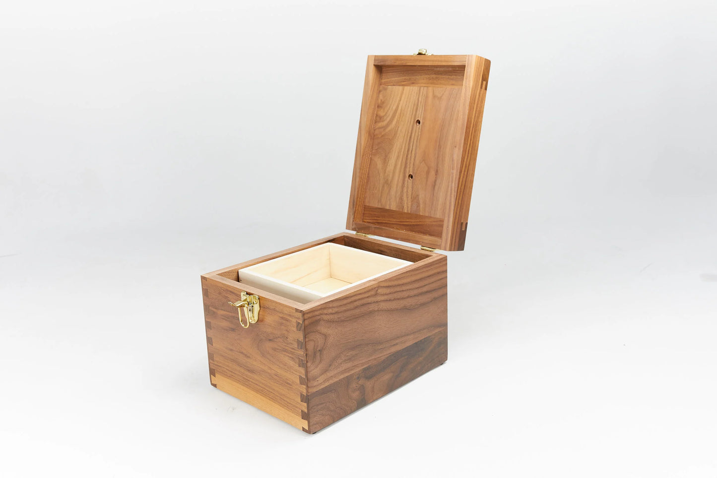 George's Large Walnut Hinge