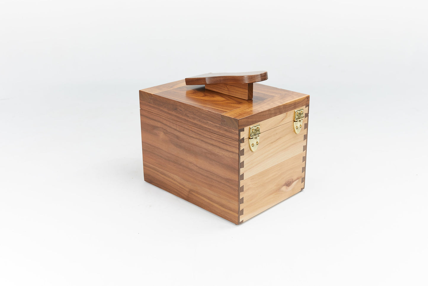 George's Large Walnut & Maple Mixed Hinge